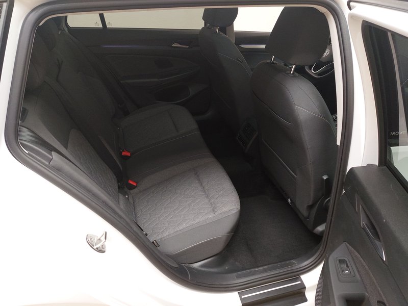 Volkswagen Golf-8 Variant 2.0 TDI Move automatik • ACC • AHK — 12