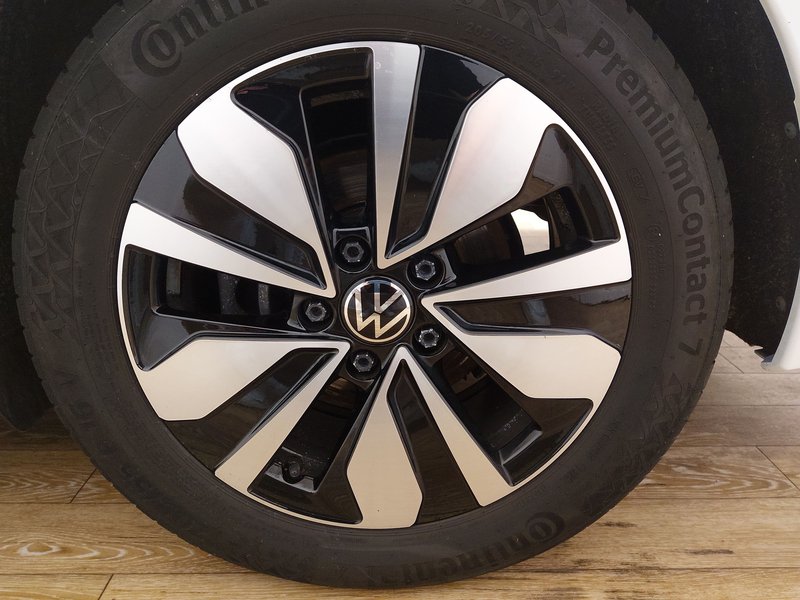 Volkswagen Golf-8 Variant 2.0 TDI Move automatik • ACC • AHK — 8