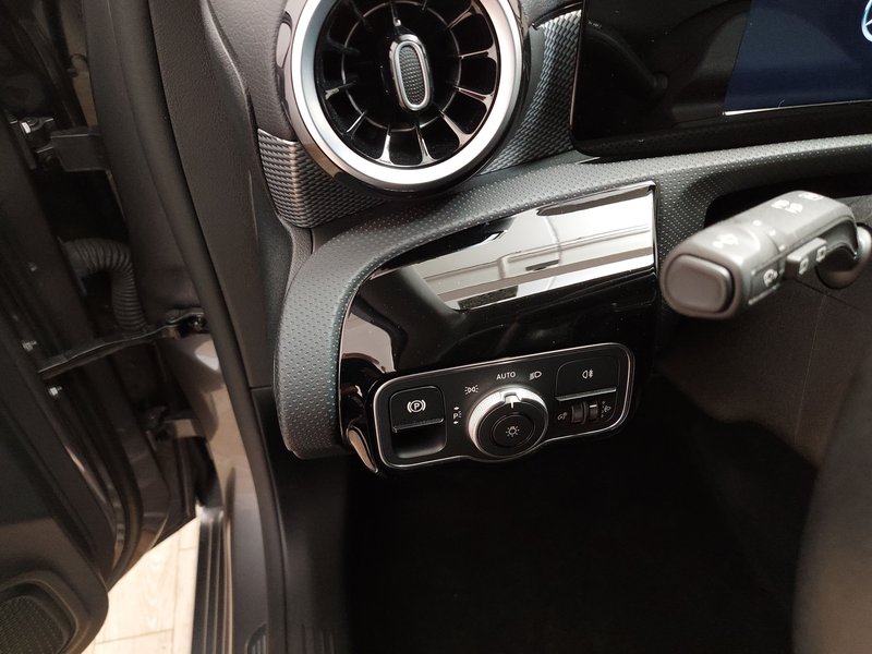 Mercedes-Benz A 220 d automatik Progressive • ACC — 7