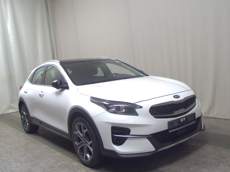 Kia XCeed 1.6 CRDI automatik Spirit • panorama • Full LED — 3