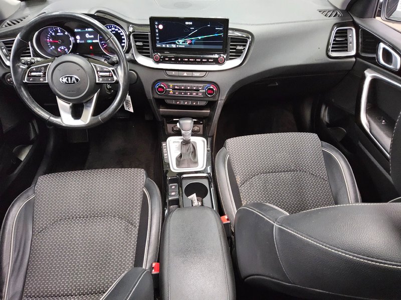 Kia XCeed 1.6 CRDI automatik Spirit • panorama • Full LED — 5