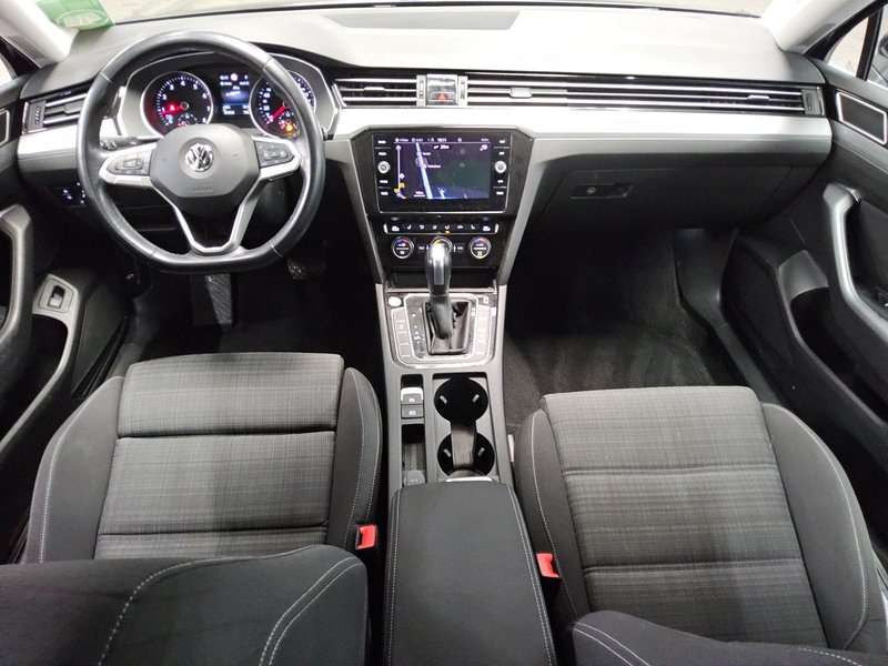 Volkswagen Passat Variant 1.5 TSI Business automatik • ACC • LED — 5