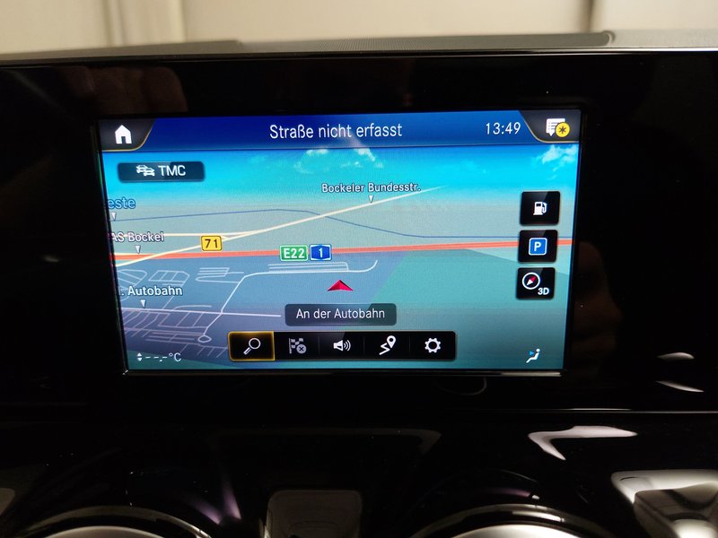 Mercedes-Benz GLA 200 d automatik AMG Line • LED • panorama — 18