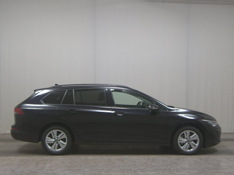 Volkswagen Golf 8 Variant 2.0 TDI automatik Life • ACC • Full LED