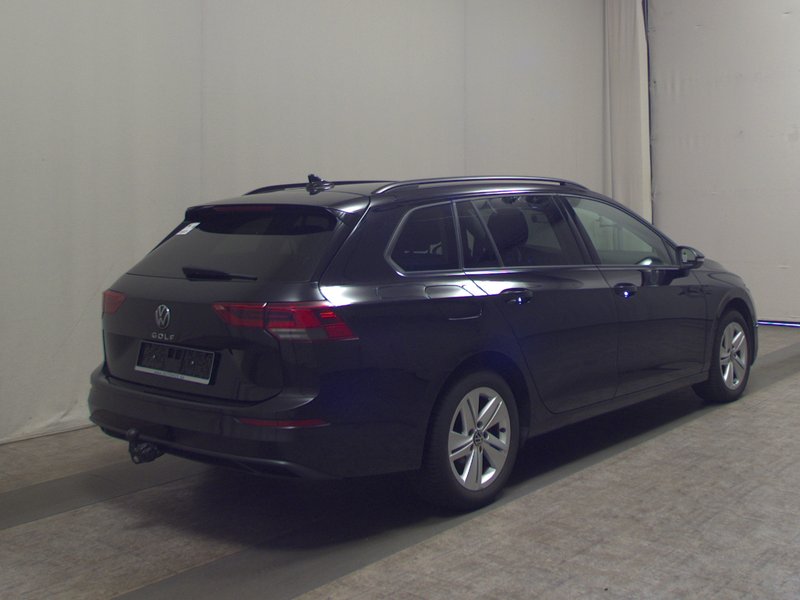 Volkswagen Golf 8 Variant 2.0 TDI automatik Life • ACC • Full LED — 4