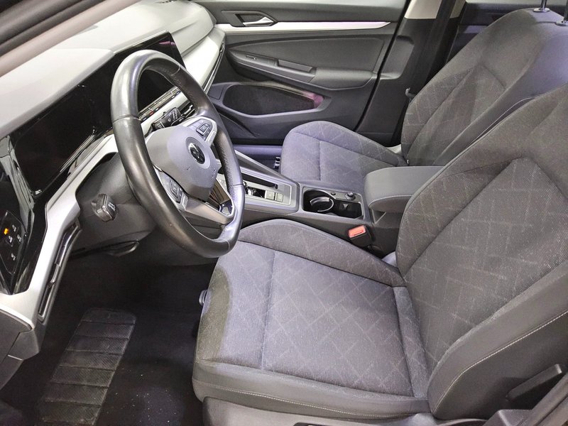 Volkswagen Golf 8 Variant 2.0 TDI automatik Life • ACC • Full LED — 9