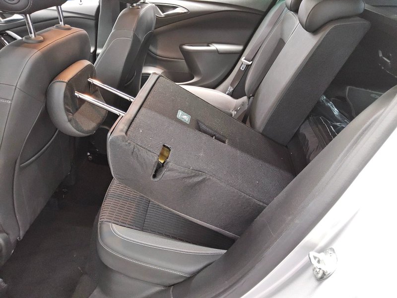 Opel Astra ST 1.5 D automatik Elegance • Full LED — 12