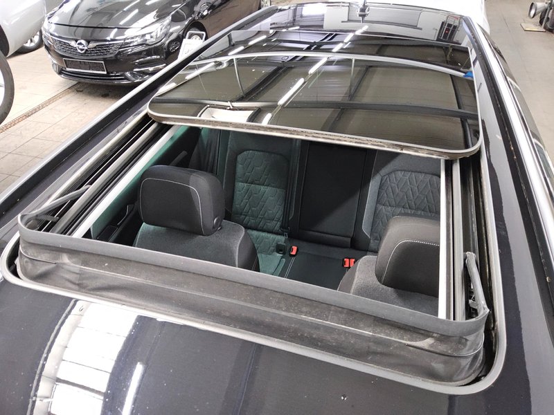 Volkswagen Passat Variant GTE 1.4 TSI automatik • panorama • ACC — 11
