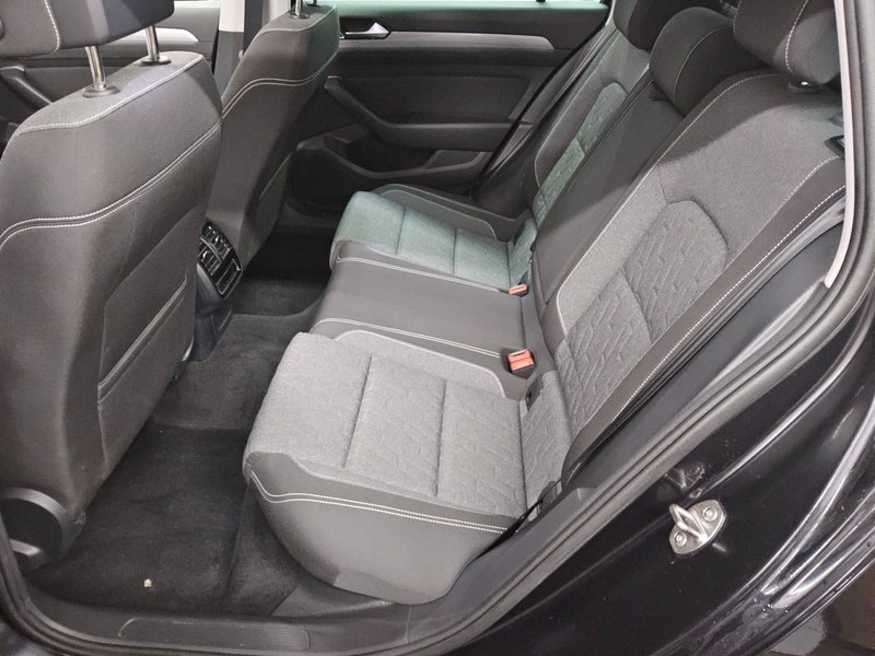Volkswagen Passat Variant GTE 1.4 TSI automatik • panorama • ACC — 13