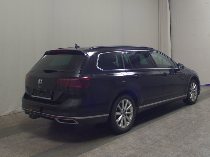 Volkswagen Passat Variant GTE 1.4 TSI automatik • panorama • ACC — 4