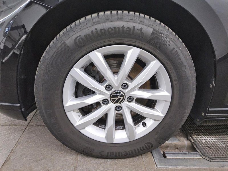 Volkswagen Passat Variant 2.0 TDI automatik Business • električna peta vrata — 11