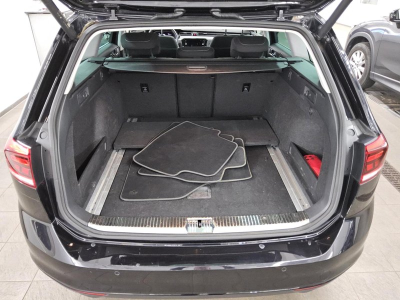 Volkswagen Passat Variant 2.0 TDI automatik Business • električna peta vrata — 13
