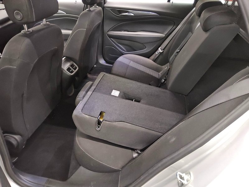 Opel Insignia ST 1.5 D Business Edition • LED • električna vrata prtljažnika — 12