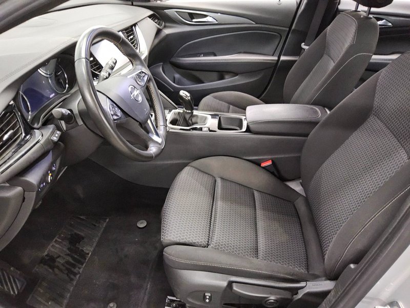 Opel Insignia ST 1.5 D Business Edition • LED • električna vrata prtljažnika — 8