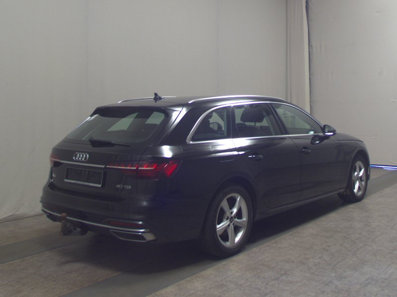 Audi A4 Avant 40 TDI automatik advanced • ACC • kuka za vuču — 4