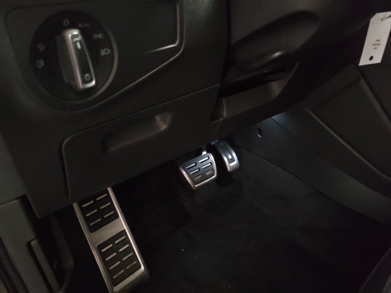 Volkswagen Tiguan 2.0 TDI automatik 4MOTION R-Line • 360° kamera • ACC — 7