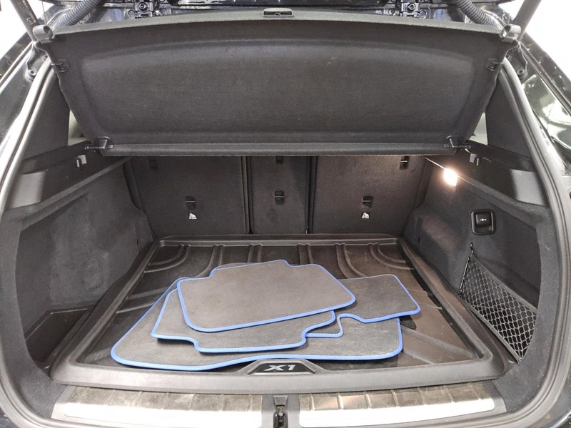 BMW X1 sDrive18d automatik M Sport • ACC • Full LED — 12