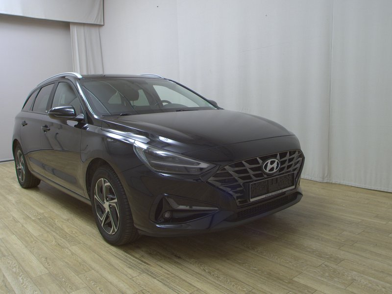 Hyundai i30 1.6 CRDI Intro Edition automatik • LED • bežično punjenje — 3