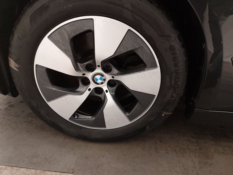 BMW 520d Touring automatik • AHK • Full LED — 8
