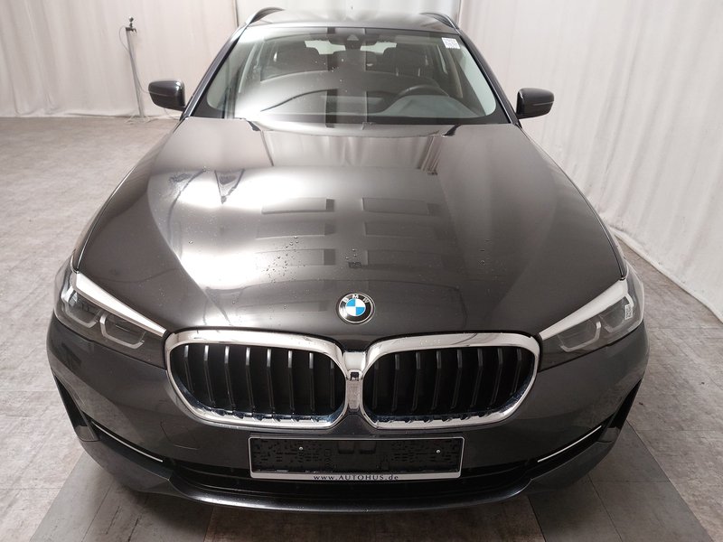 BMW 520d Touring automatik • AHK • Full LED — 9