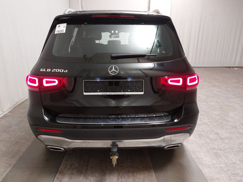 Mercedes-Benz GLB 200 d automatik Progressive • AHK • Full LED — 14