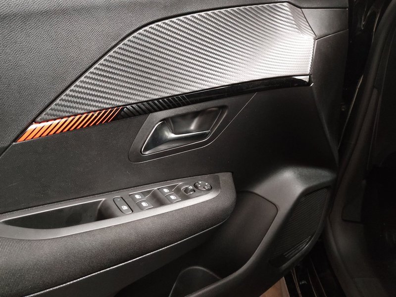Peugeot 208 1.2 PureTech • 360° kamera • digitalni instrumenti — 5