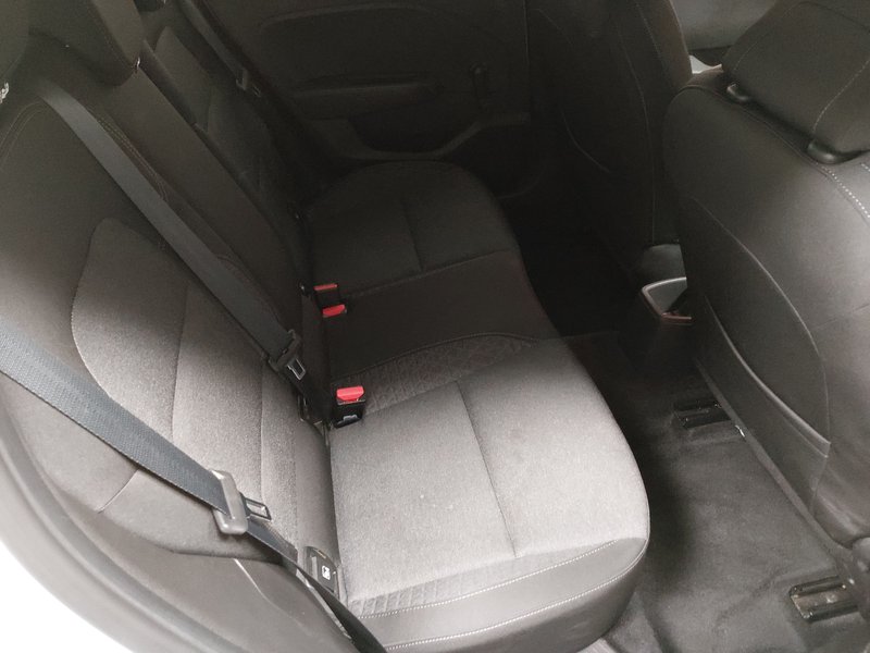 Renault Clio 0.9 TCe • LED • navigacija — 12