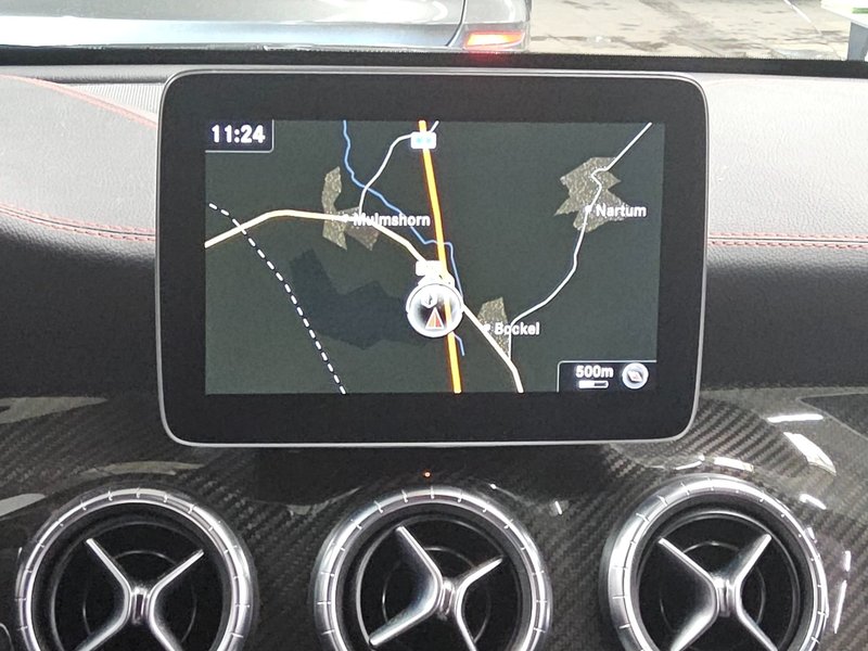 Mercedes-Benz CLA 220 d Shooting Brake 4MATIC automatik AMG Line • ACC — 7