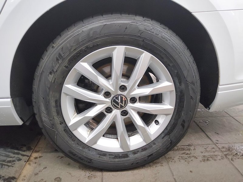 Volkswagen Passat Variant 2.0 TDI automatik Business • 360° kamera • ACC — 11