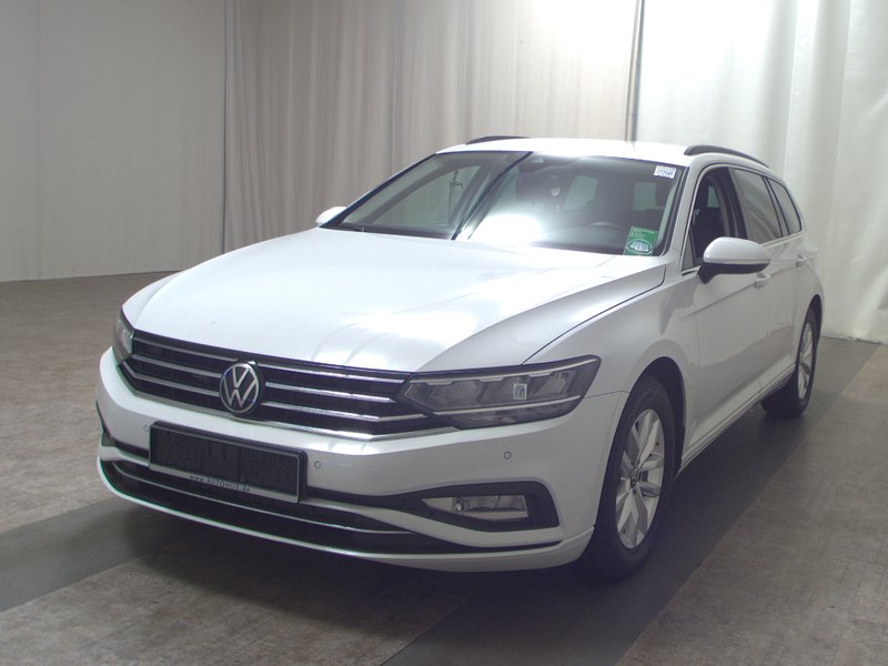 Volkswagen Passat Variant 2.0 TDI automatik Business • 360° kamera • ACC — 2