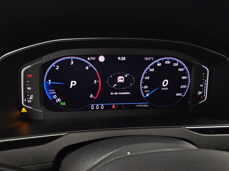 Volkswagen Passat Variant 2.0 TDI automatik Business • 360° kamera • ACC — 8