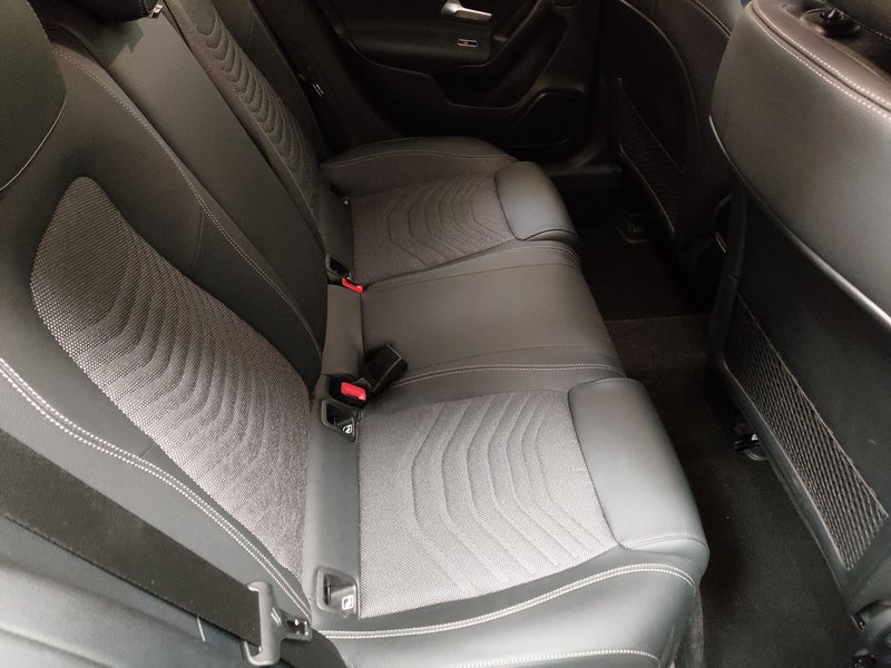 Mercedes-Benz A 180 d automatik • LED • navigacija — 12