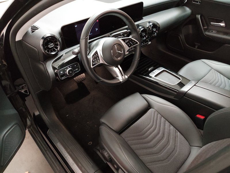 Mercedes-Benz A 180 d automatik • LED • navigacija — 6