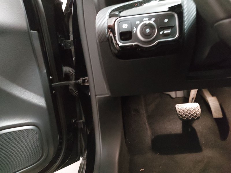 Mercedes-Benz A 180 d automatik • LED • navigacija — 7
