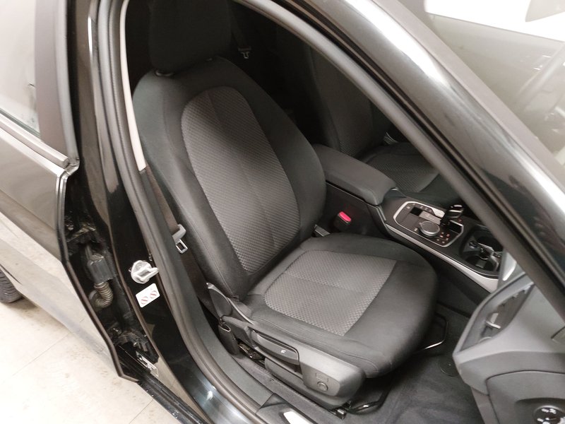 BMW 120d Advantage automatik • ACC • Full LED — 10