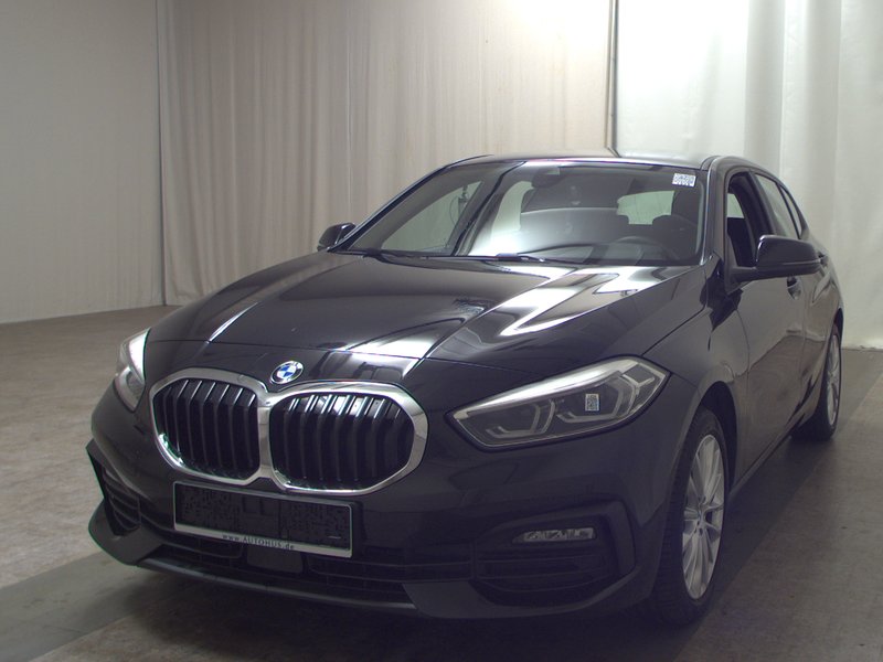 BMW 120d Advantage automatik • ACC • Full LED — 2