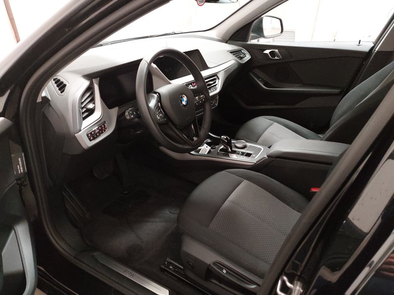 BMW 120d Advantage automatik • ACC • Full LED — 6
