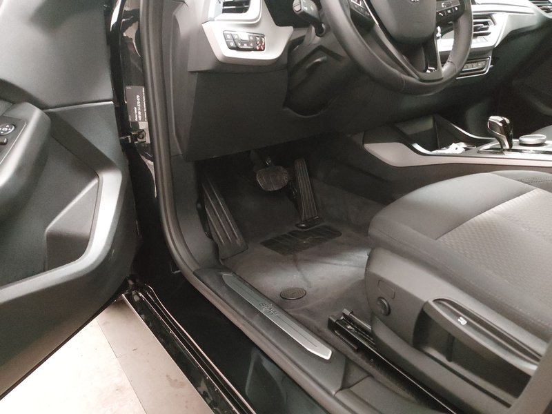 BMW 120d Advantage automatik • ACC • Full LED — 7