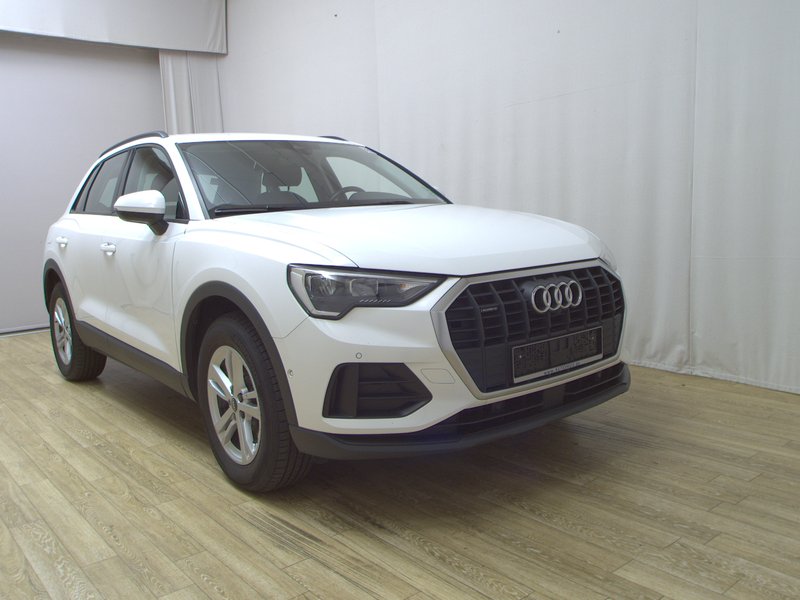 Audi Q3 40 TDI automatik quattro • 360° kamera • ACC — 3