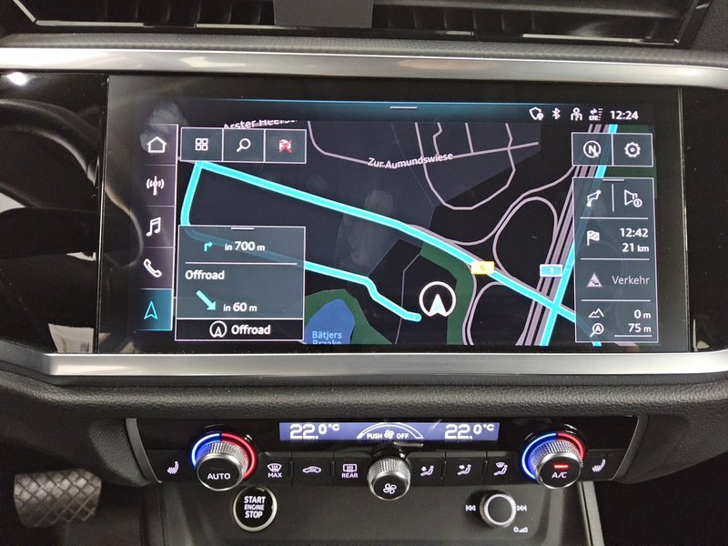 Audi Q3 40 TDI automatik quattro • 360° kamera • ACC — 7