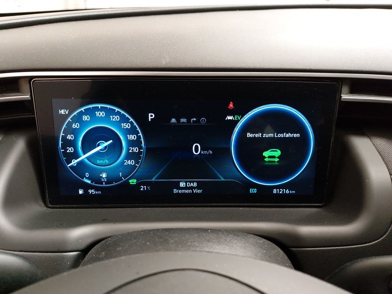 Hyundai Tucson 1.6 T-GDI automatik • 4x4 • digitalni instrumenti — 21