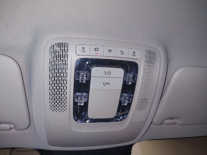 Mercedes-Benz GLB 200 d automatik Entry • AHK • el. peta vrata — 13