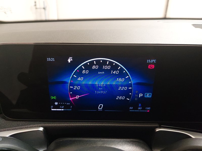 Mercedes-Benz GLB 200 d automatik Entry • AHK • el. peta vrata — 20