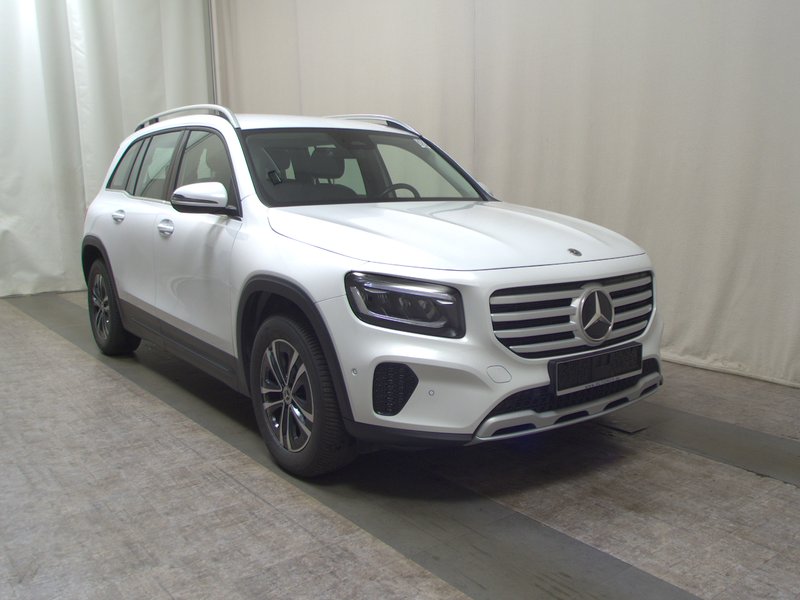 Mercedes-Benz GLB 200 d automatik Entry • AHK • el. peta vrata — 3
