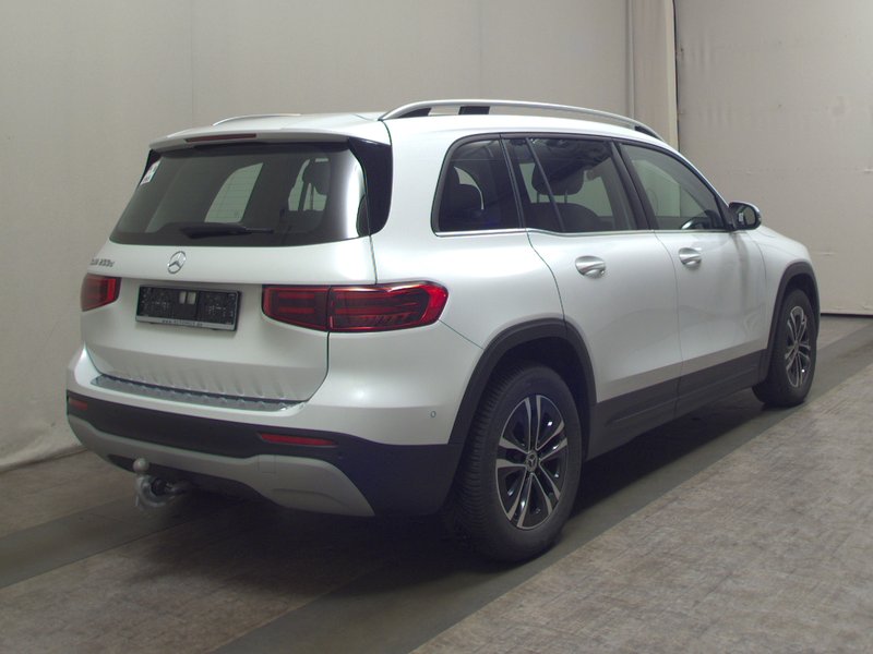 Mercedes-Benz GLB 200 d automatik Entry • AHK • el. peta vrata — 4