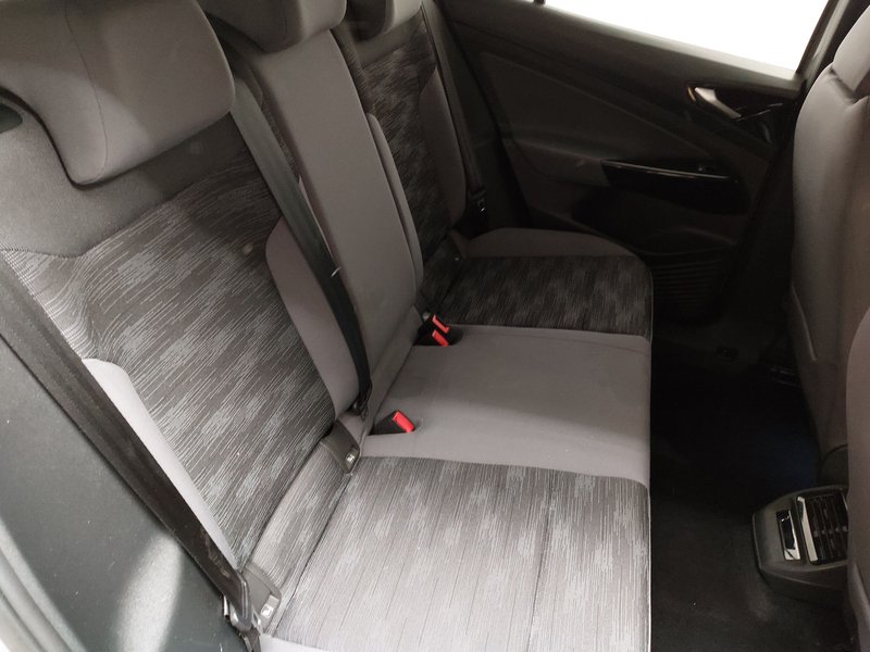 Volkswagen ID.4 Pro Performance • ACC • AHK — 12
