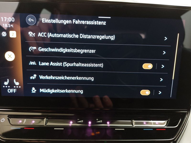 Volkswagen ID.4 Pro Performance • ACC • AHK — 23