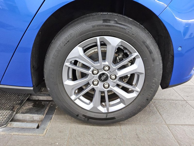 Ford Focus 1.0 EcoBoost Titanium • ACC • AHK — 10