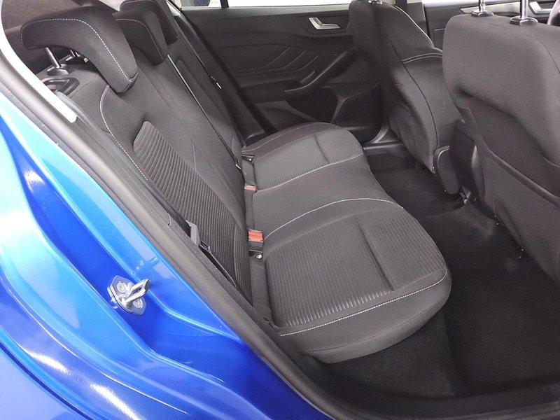Ford Focus 1.0 EcoBoost Titanium • ACC • AHK — 13