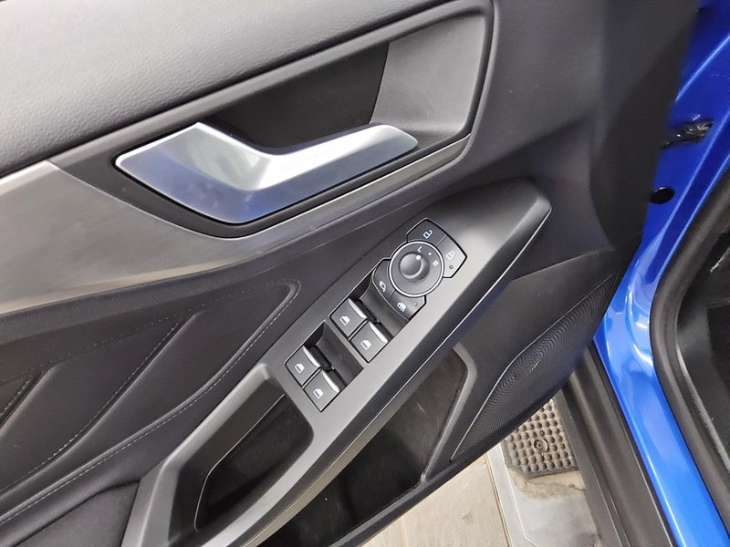 Ford Focus 1.0 EcoBoost Titanium • ACC • AHK — 9
